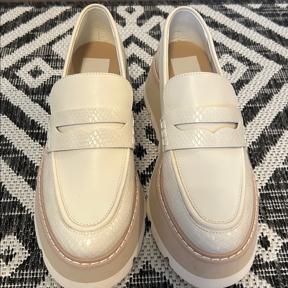 $120 Dolce Vita Tieko Loafer size 7.5
New without box